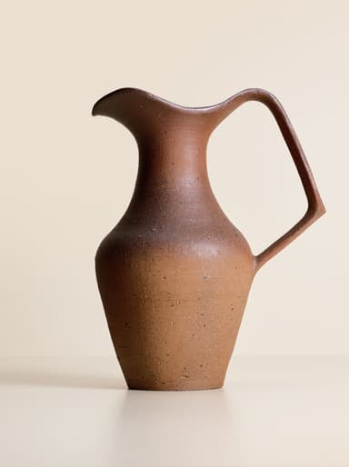 ‘Bizen’ pitcher, tall