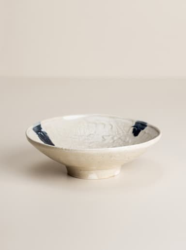 Two-toned bowl with engraving