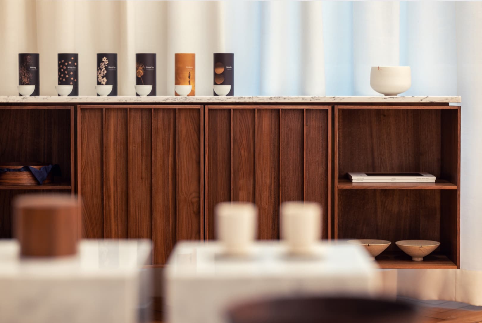 1-3- agobay NS cafe showroom zurich 2L0A8818 1-3- agobay NS cafe showroom zurich 2L0A8818