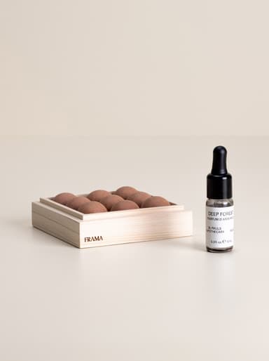 Oil diffuser gift box: from soil to form, deep forest