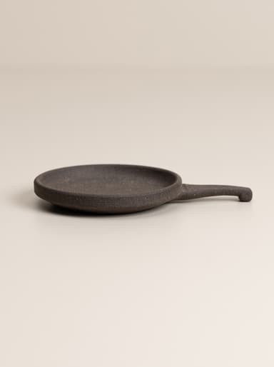 Small plate with chopstick rest